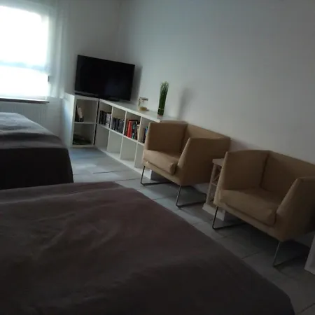 Monteurwohnung Mit 2 Schlafzimmern, Kueche, Bad *