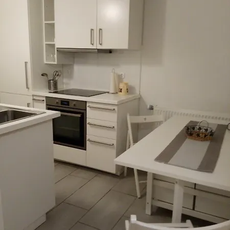 Monteurwohnung Mit 2 Schlafzimmern, Kueche, Bad *