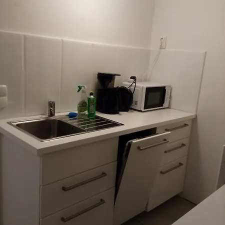 דירה Monteurwohnung Mit 2 Schlafzimmern, Kueche, Bad