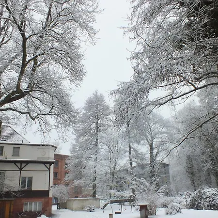 Monteurwohnung Mit 2 Schlafzimmern, Küche, Bad * Cottbus