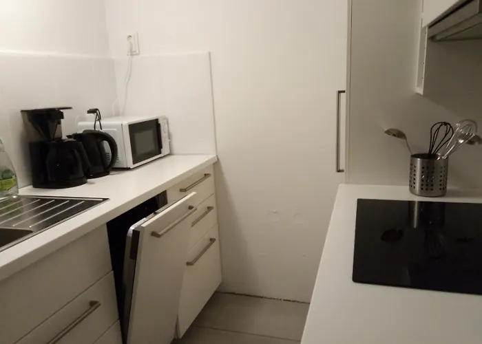 Monteurwohnung Mit 2 Schlafzimmern, Küche, Bad Cottbus