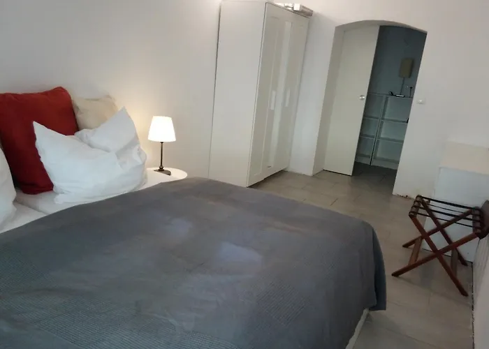 Monteurwohnung Mit 2 Schlafzimmern, Kueche, Bad