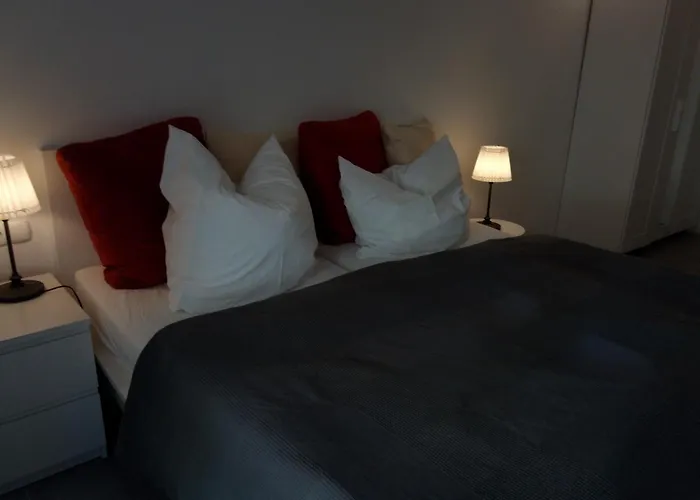 Monteurwohnung Mit 2 Schlafzimmern, Küche, Bad Apartamento *